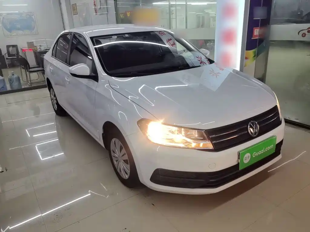 Santana 1.5 L Manual Style