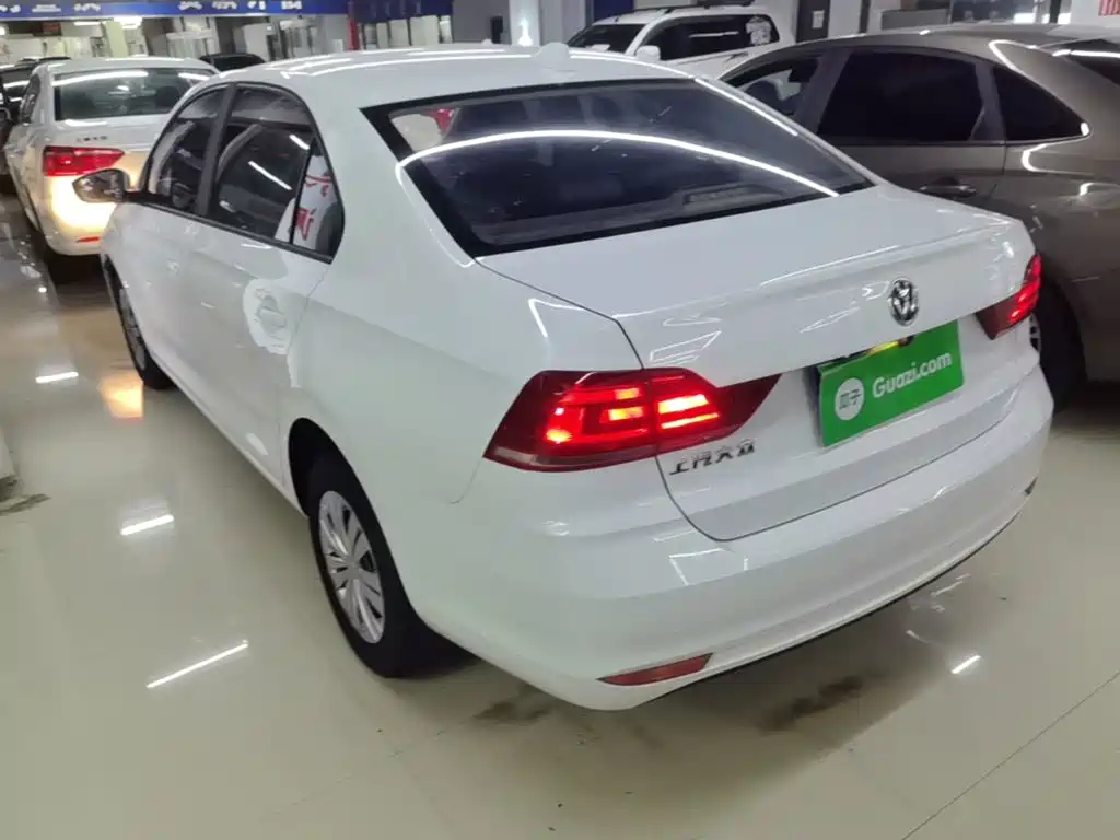 Santana 1.5 L Manual Style