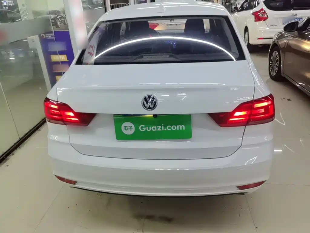 Santana 1.5 L Manual Style