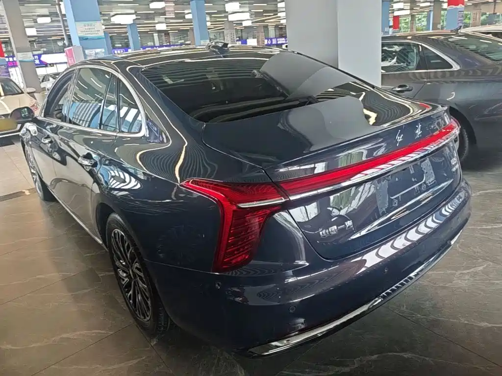 Hongqi H5 2.0 T Auto Connected Flagship Leading