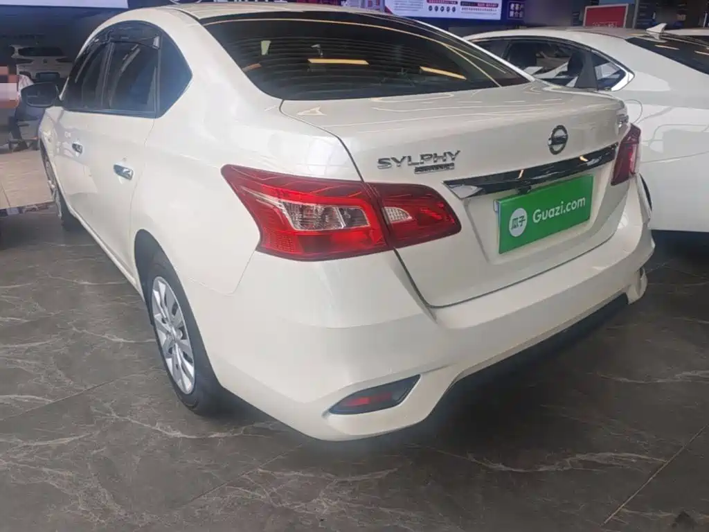 Sylphy Classic 1.6 XE CVT Comfort