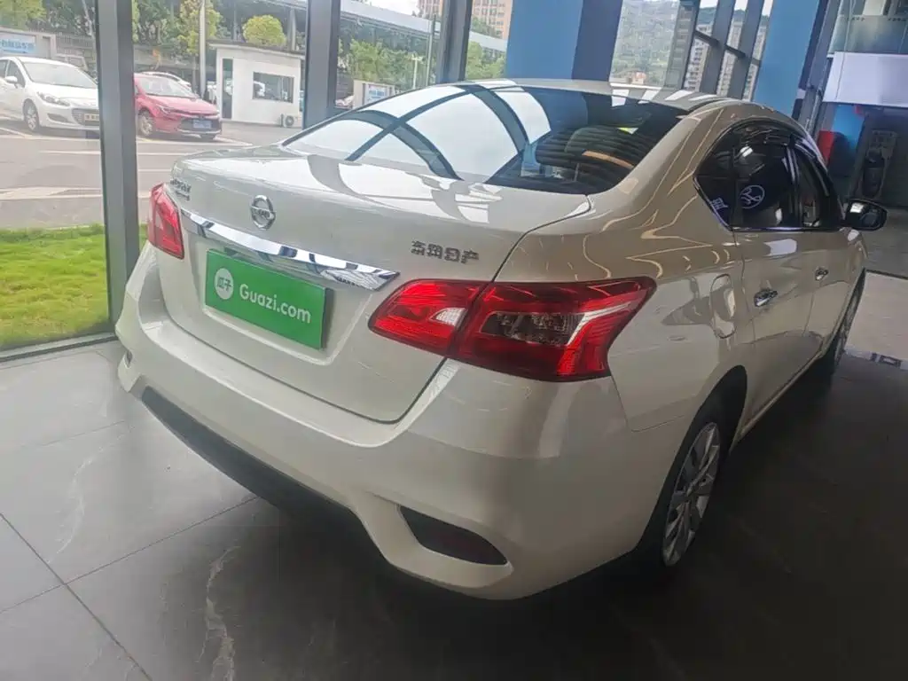 Sylphy Classic 1.6 XE CVT Comfort