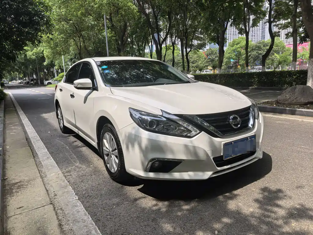 Teana 2.0 L XL Smart Progress