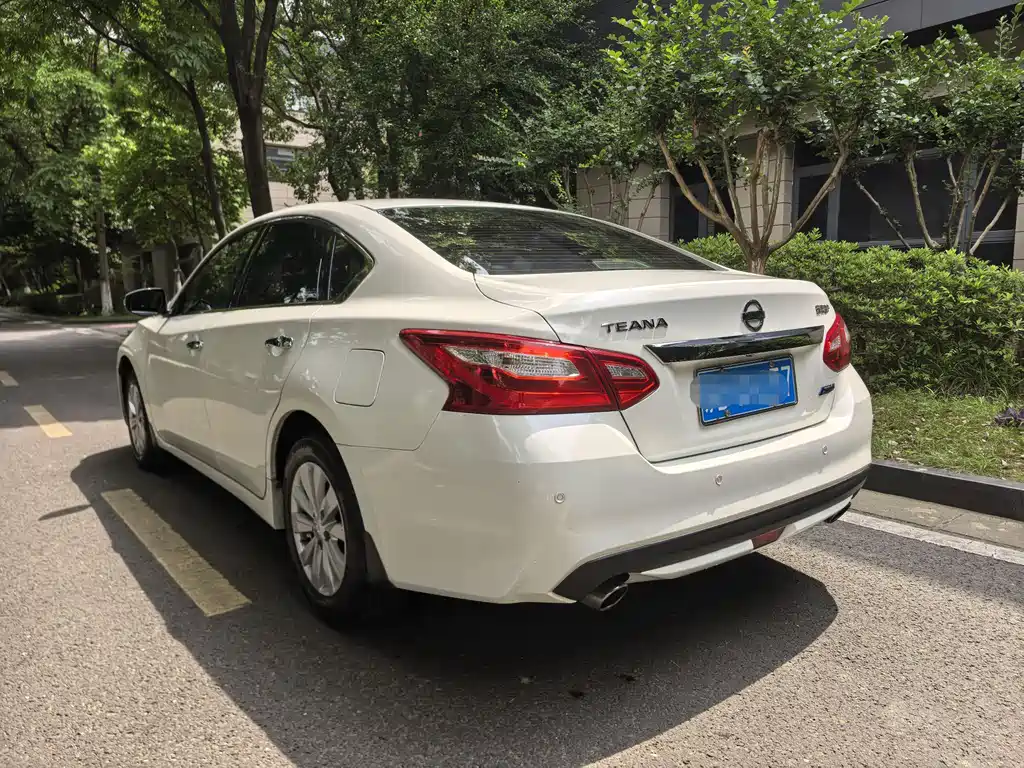 Teana 2.0 L XL Smart Progress