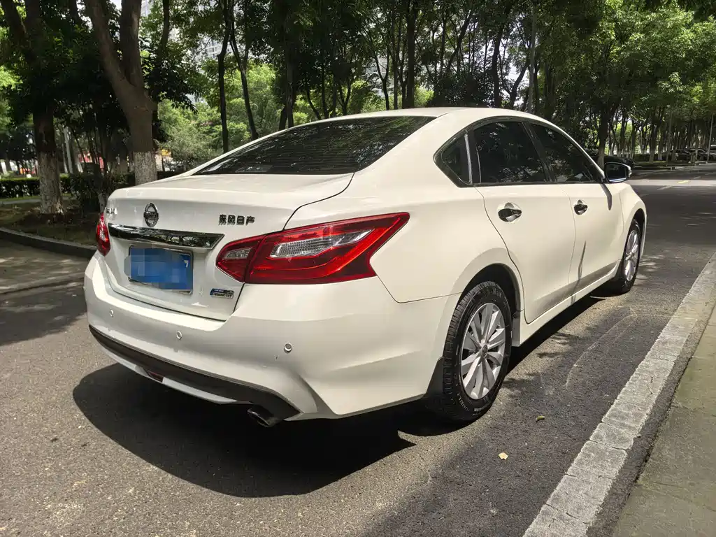 Teana 2.0 L XL Smart Progress