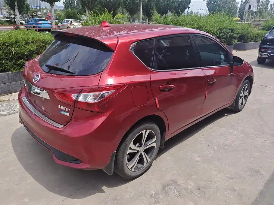 Tiida 1.6 L CVT Smart Travel CN-VI