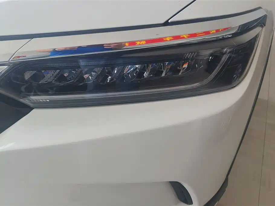 Breeze 240 TURBO CVT 2 WD Luxury