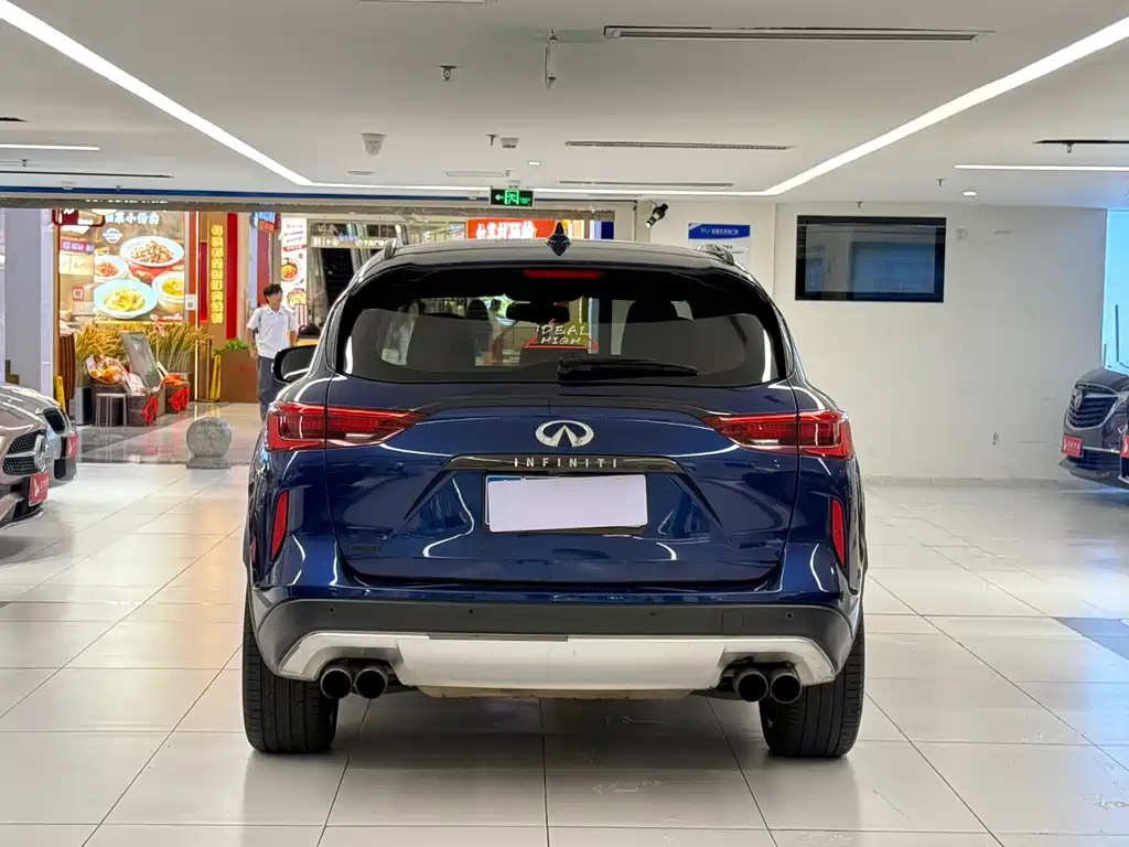 Infiniti QX50 2.0 T 4 WD Luxury