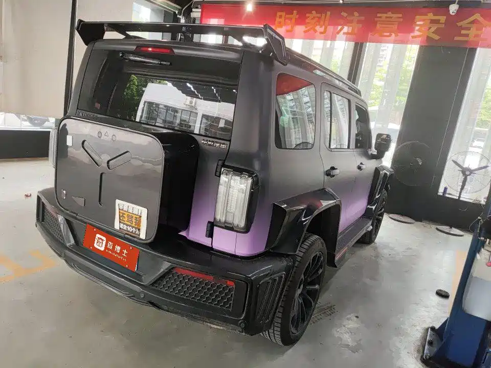 Tank 300 Co-Creation 2.0 T Cyber Knight