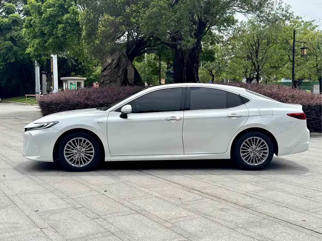 Camry Dual Engine 2.0 HG Distinguished