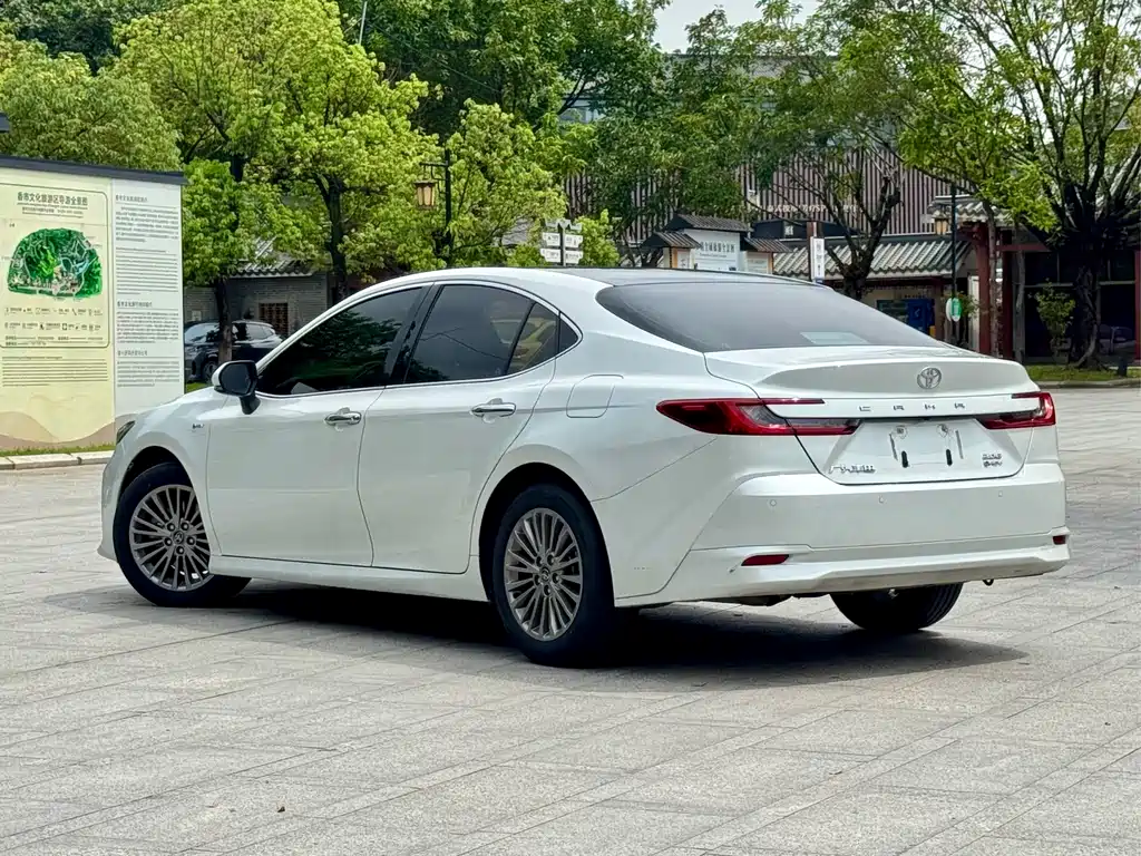 Camry Dual Engine 2.0 HG Distinguished