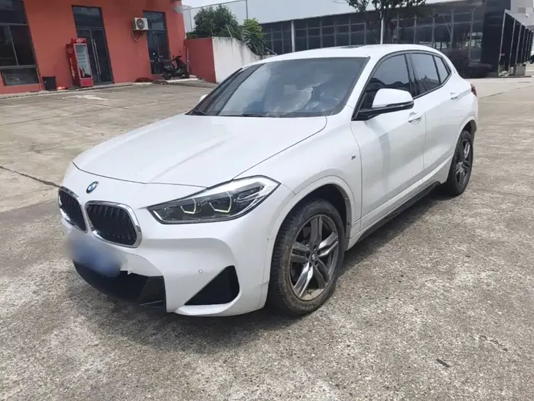 BMW X2 sDrive25 i Leading M Sport Package