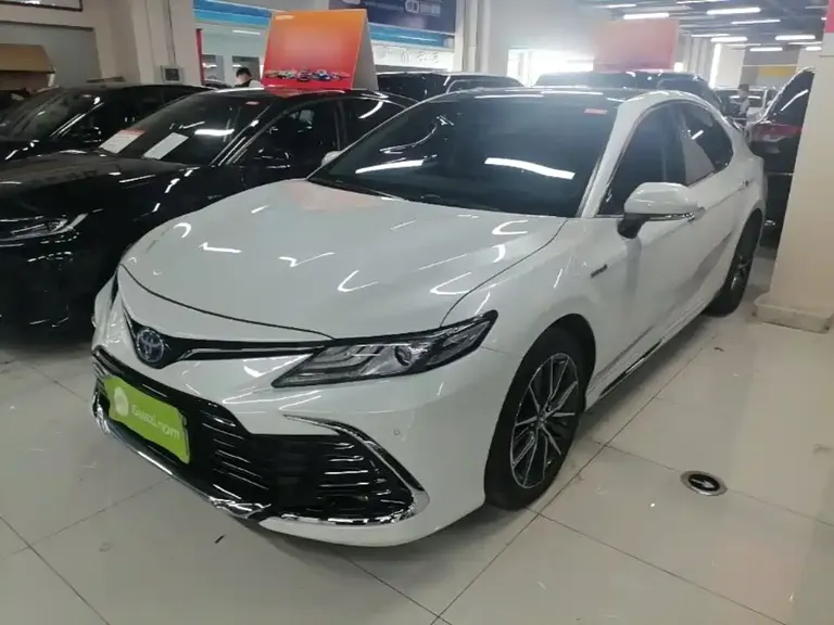 Toyota Camry Dual Engine 2.5 HG Luxury