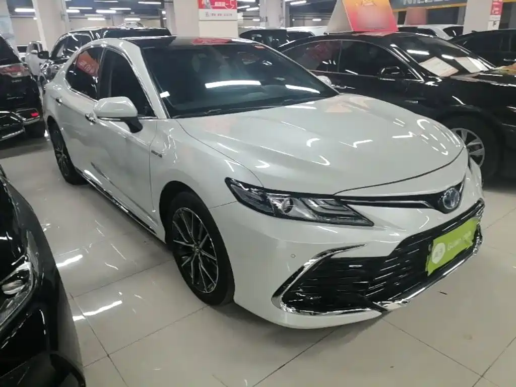 Camry Dual Engine 2.5 HG Luxury