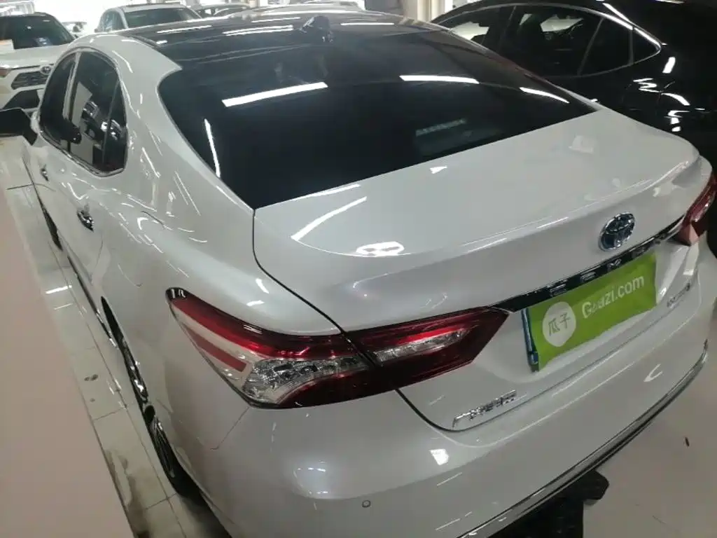 Camry Dual Engine 2.5 HG Luxury