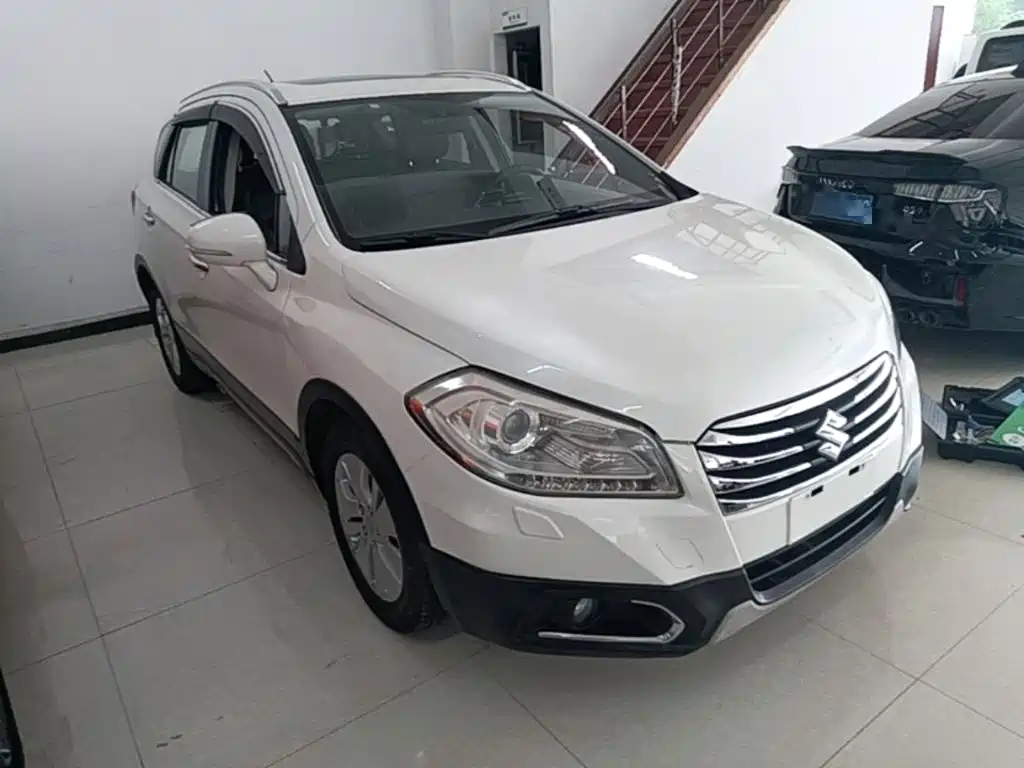 S-Cross 1.6 L CVT 2 WD Elite