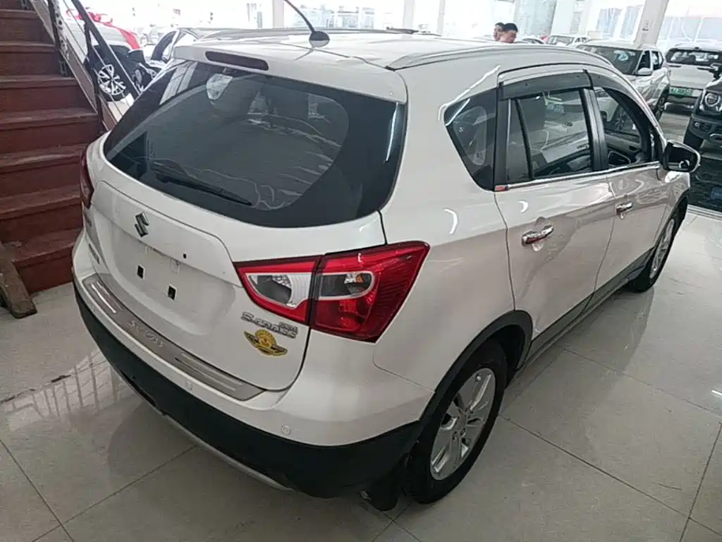 S-Cross 1.6 L CVT 2 WD Elite
