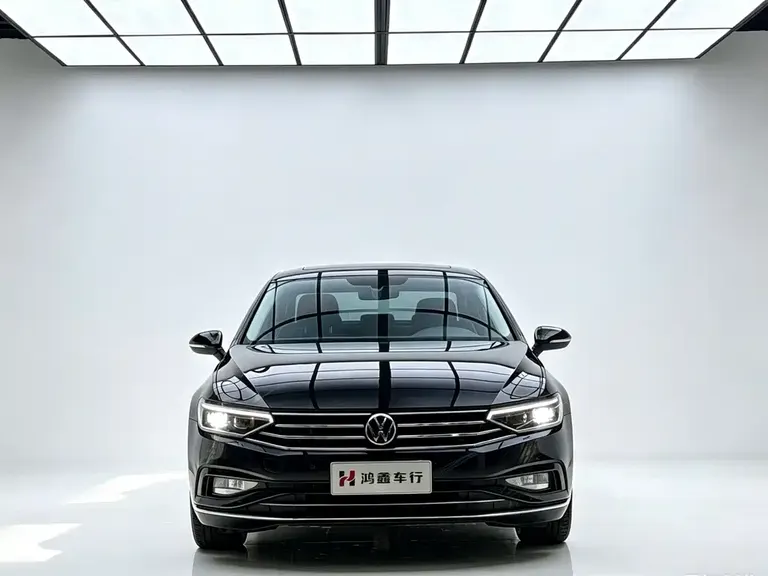 Volkswagen Magotan 330 TSI DSG 30 Anniversary