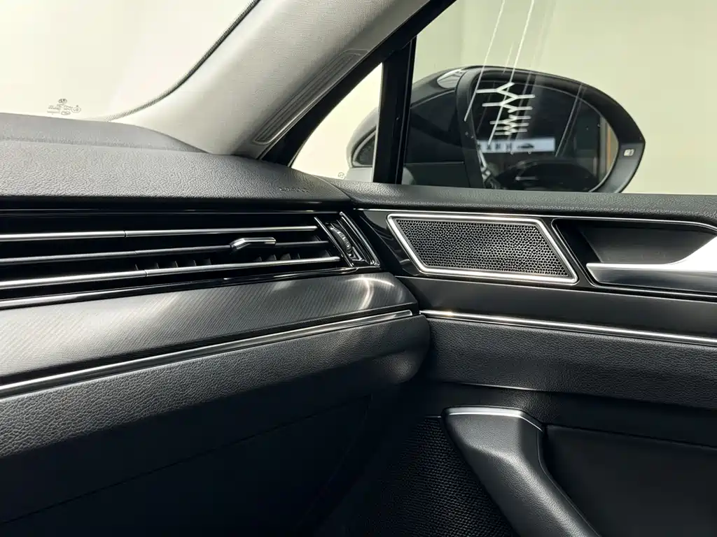 Magotan 330 TSI DSG 30 Anniversary