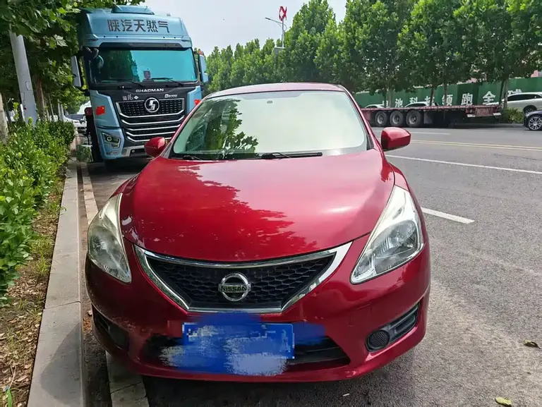 Nissan Tiida 1.6 L CVT Comfort