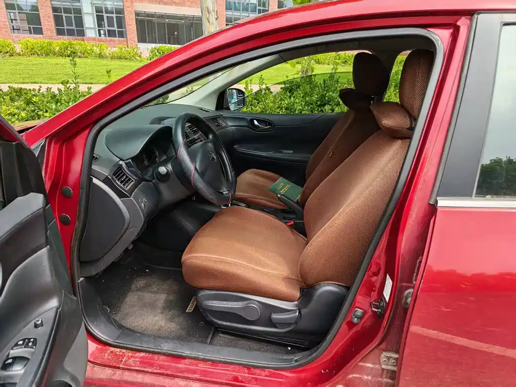 Tiida 1.6 L CVT Comfort
