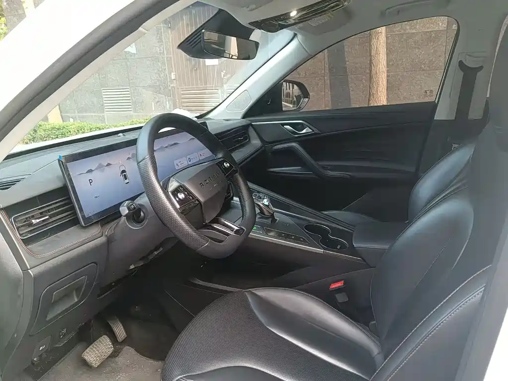 Roewe RX5 1.5 T Super Sense Elite