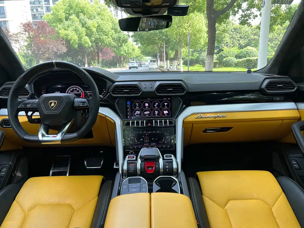 Urus 4.0 T V8