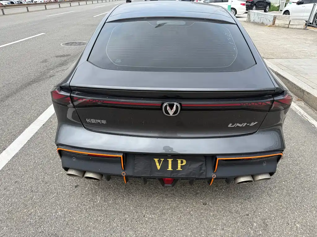 Changan UNI-V 1.5 T Outstanding