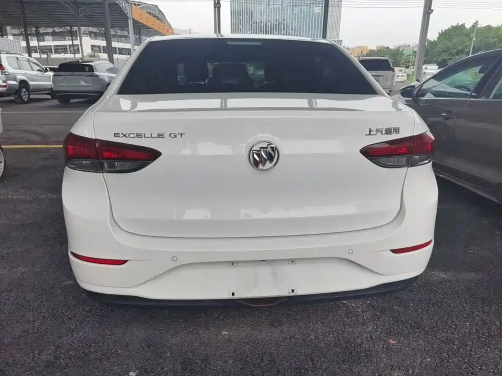 Excelle GT Facelift Exemplary 1.5 L Auto Elite