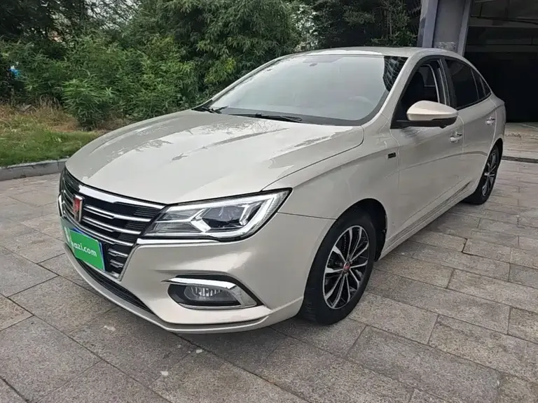 Roewe i5 1.5 L Auto 4 G Connected Leading Luxury Flagship