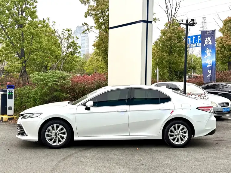 Toyota Camry 2.0 GVP Leading