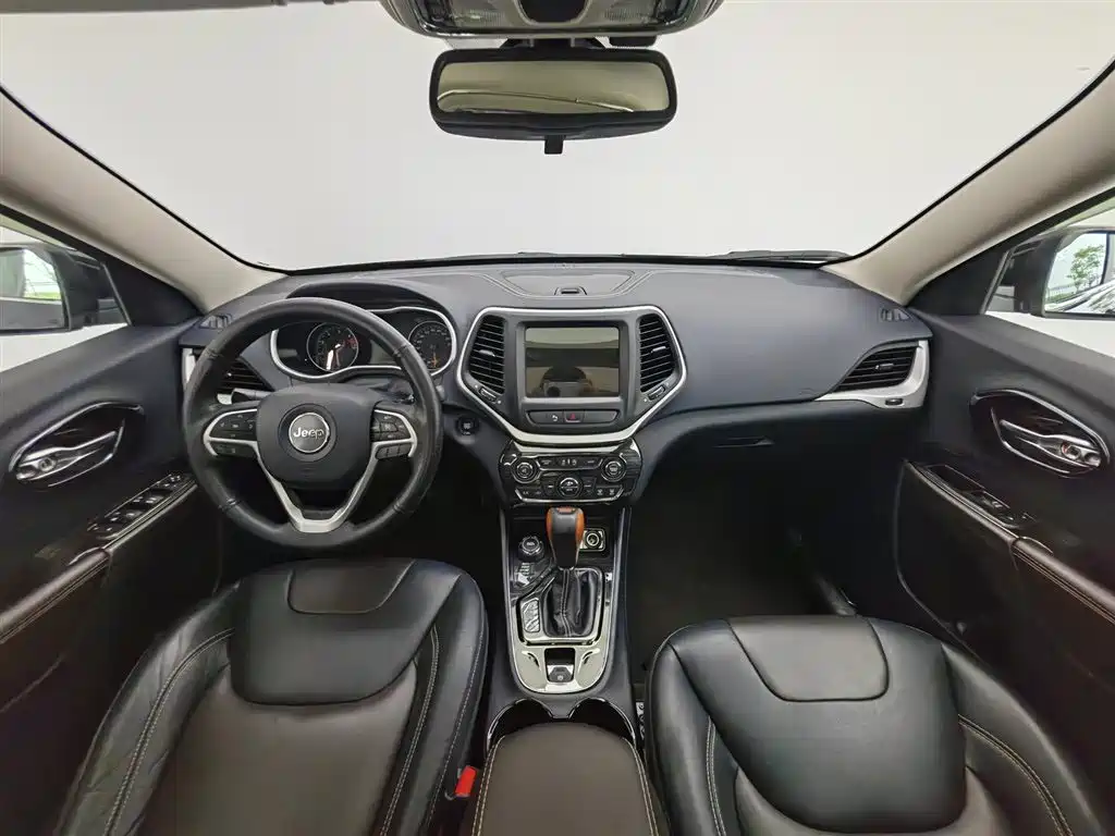 Cherokee 2.4 L Professional Intelligent