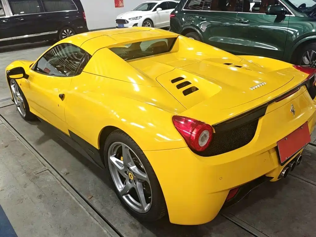 Ferrari 458 4.5 L Spider