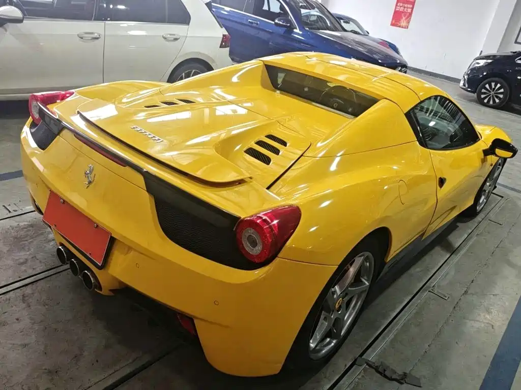 Ferrari 458 4.5 L Spider