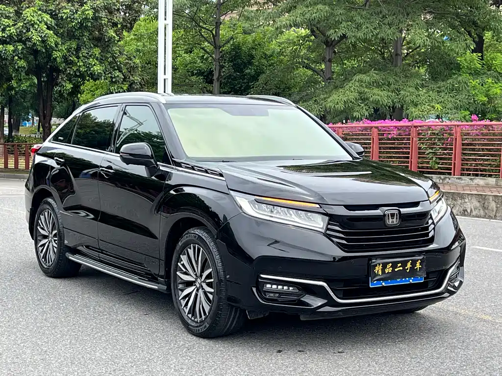 Avancier 370 TURBO 4 WD Premium