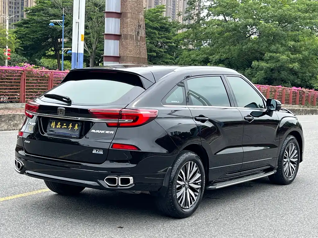 Avancier 370 TURBO 4 WD Premium