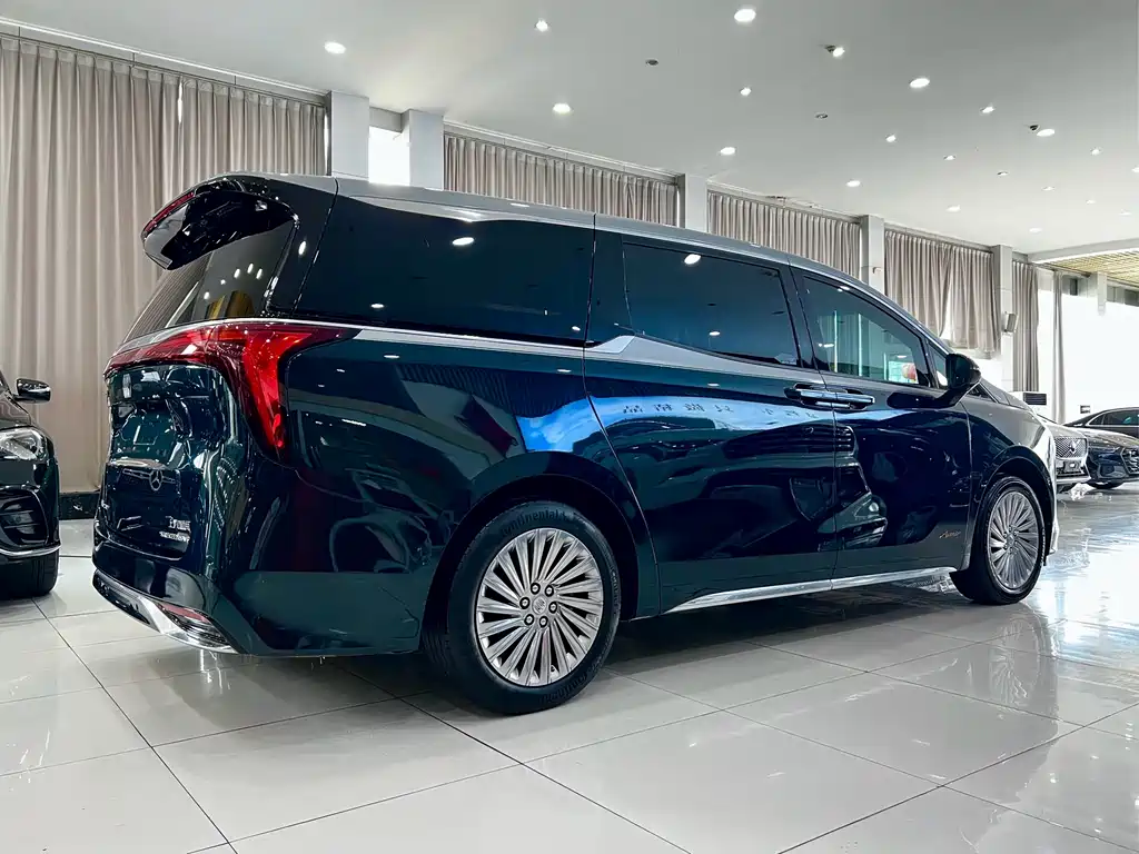 Century 2.0 T 4-seat Private