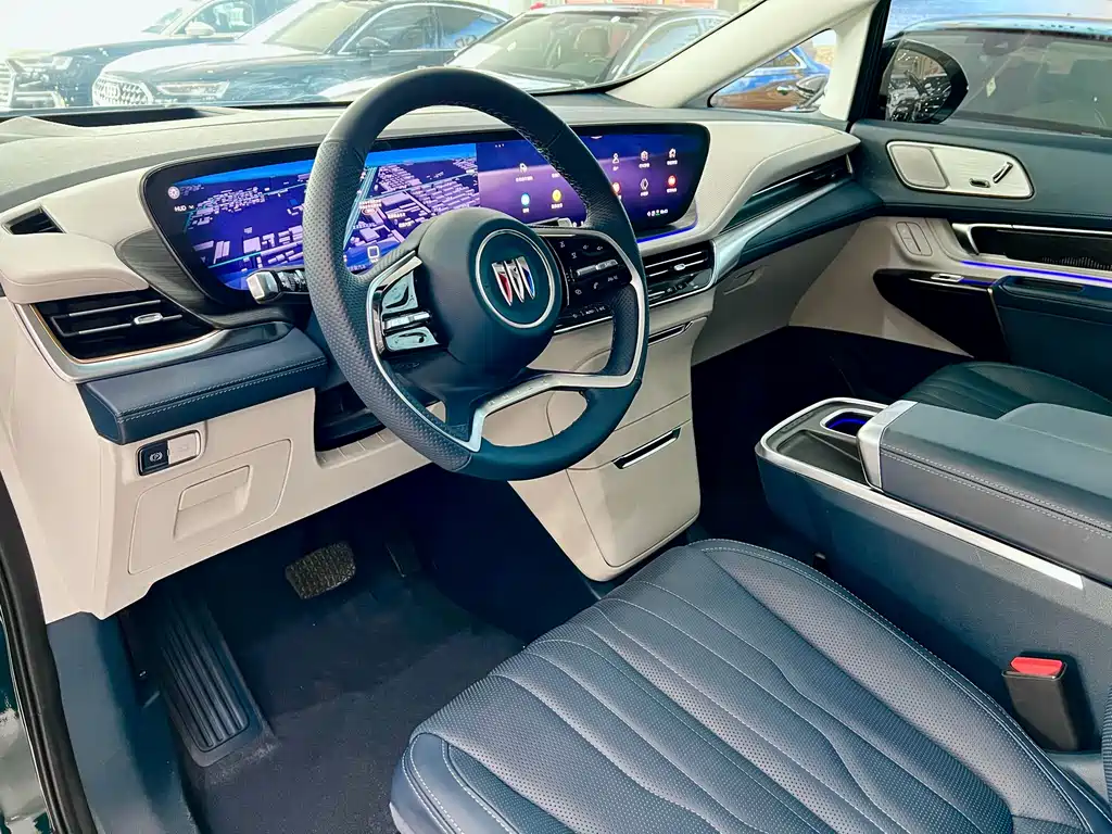 Century 2.0 T 4-seat Private