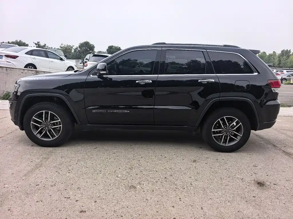Grand Cherokee (Import) 3.0 L Professional Navigation