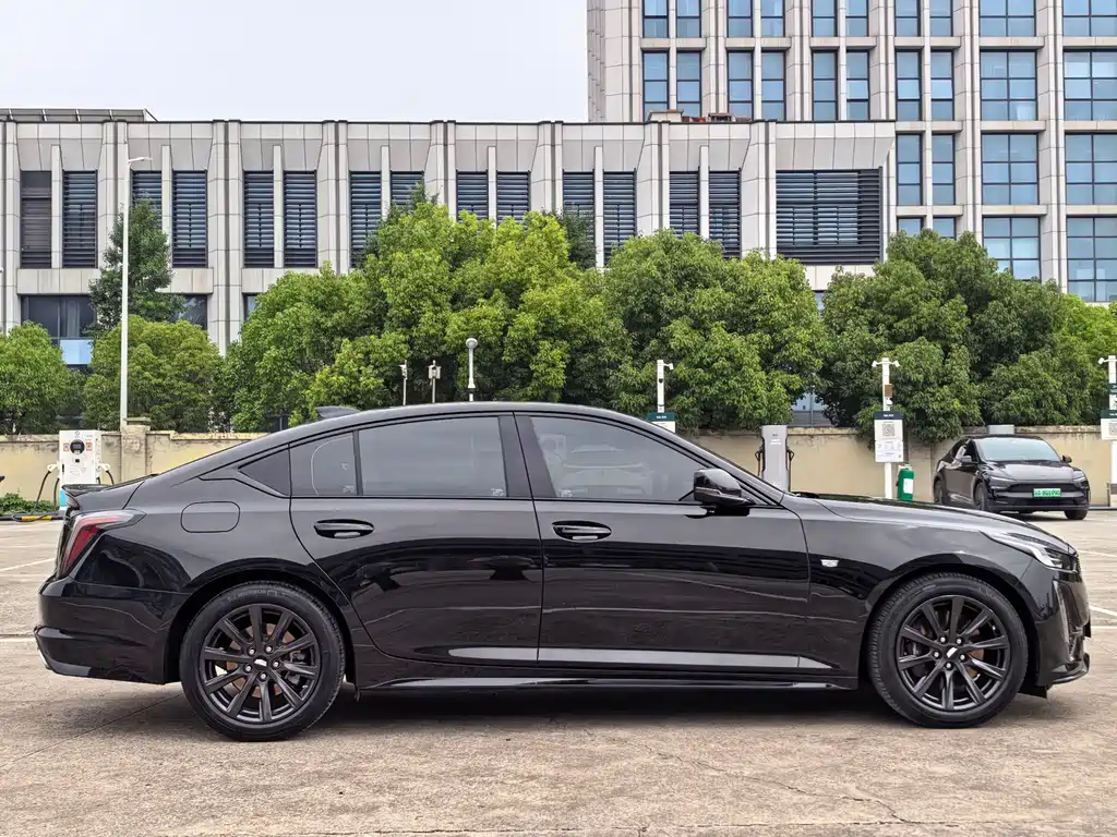 Cadillac CT5 28 T Distinguished