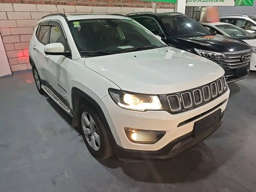 Compass 200 T Auto Home Enjoyment