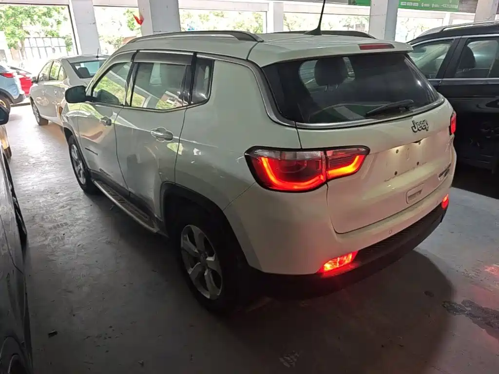 Compass 200 T Auto Home Enjoyment