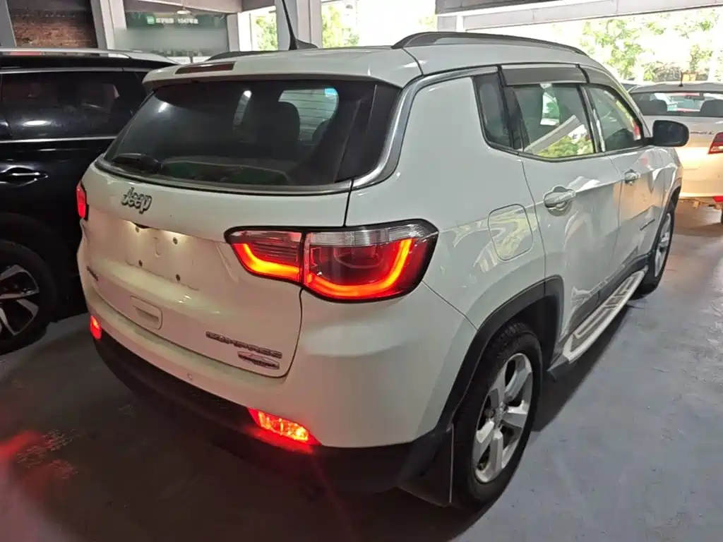 Compass 200 T Auto Home Enjoyment