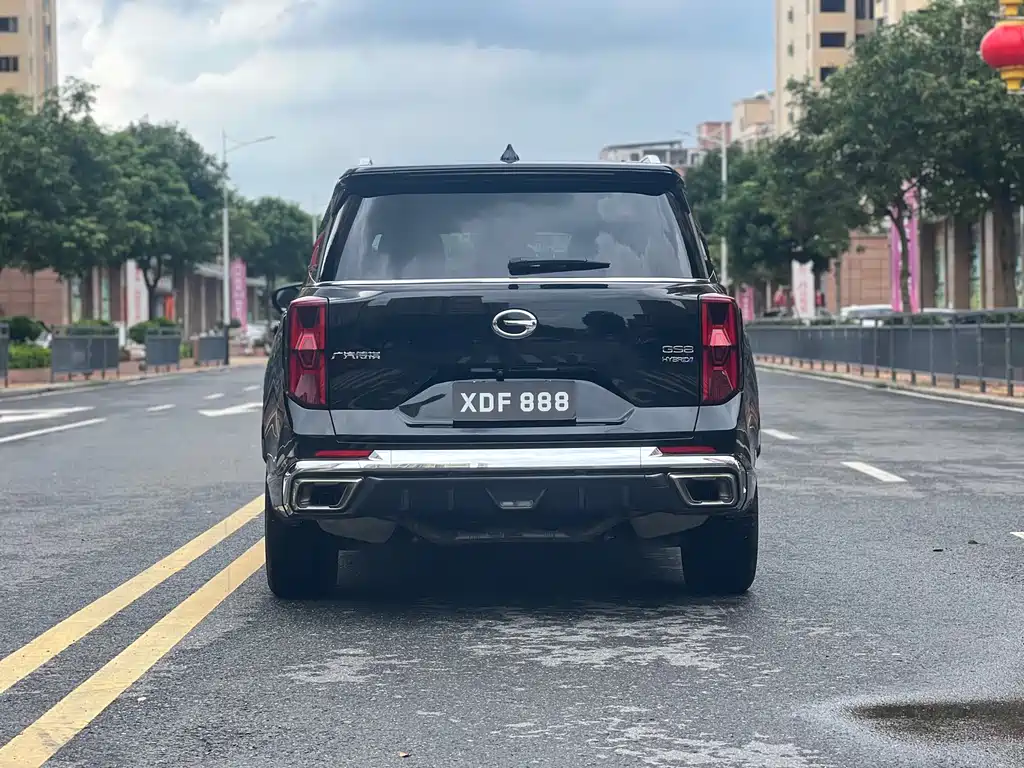 GAC Trumpchi GS8 Dual Engine Series 2.0 TM 2 WD Distinguished (7-seat)