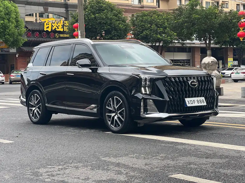 GAC Trumpchi GS8 Dual Engine Series 2.0 TM 2 WD Distinguished (7-seat)
