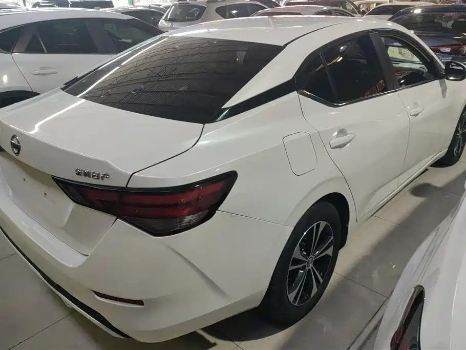 Sylphy 1.6 L XL CVT Joy