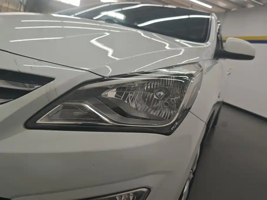 Accent 1.4 L Manual Intelligent GLS