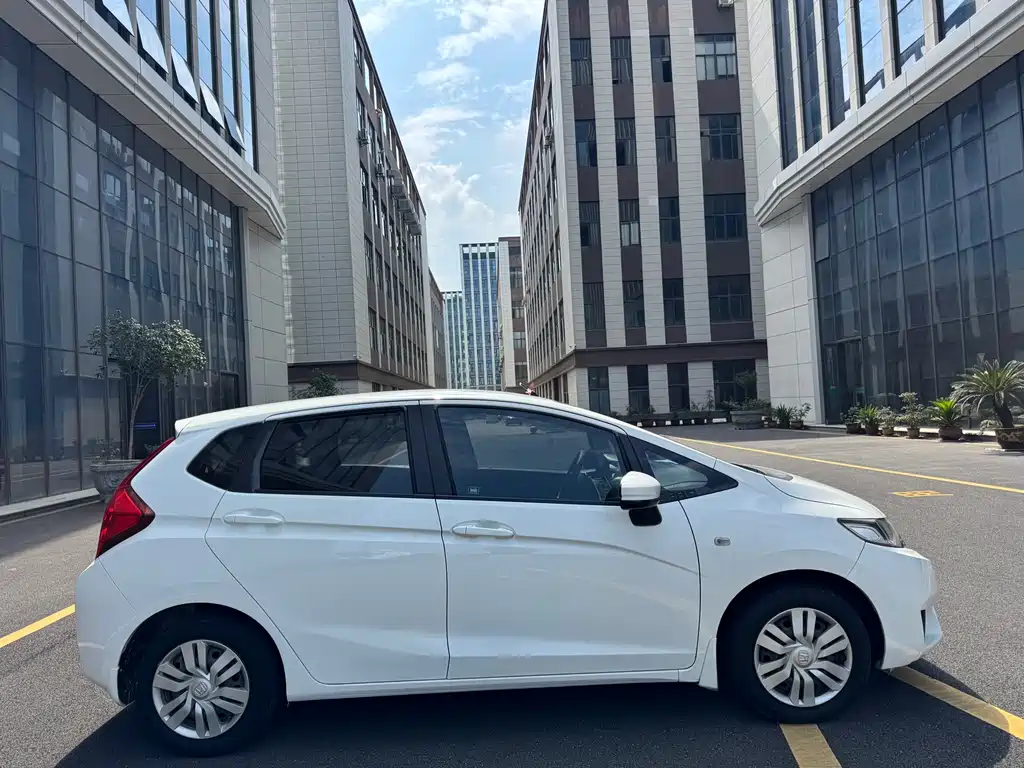 Fit 1.5 L LX CVT Comfort