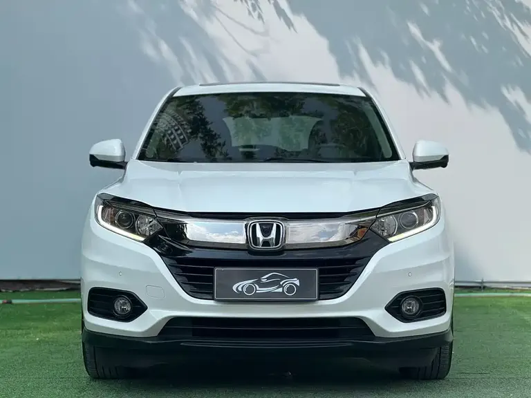 Honda Vezel 1.5 L CVT Phantom Night · Pioneer
