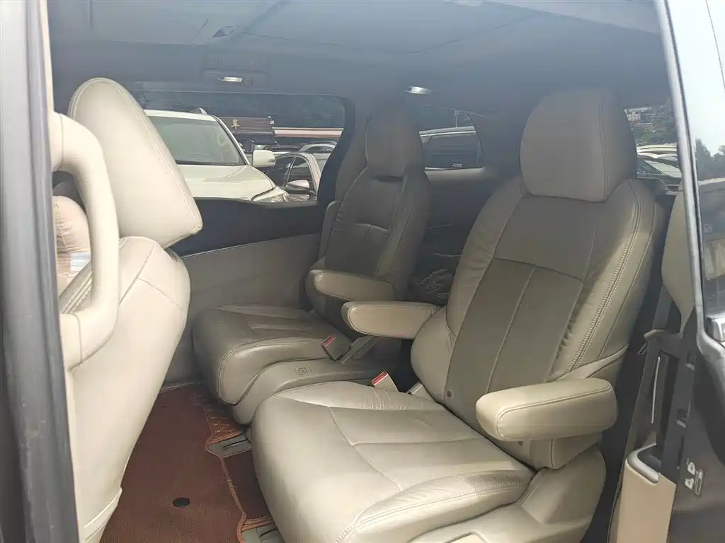 Buick GL8 3.0 L XT Luxury Business Flagship